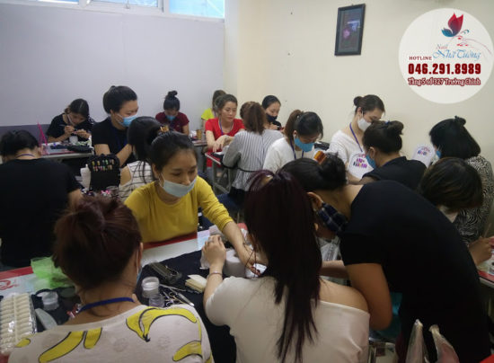 Học nail ở Quảng Ninh , địa chỉ dạy nail chuyên nghiệp