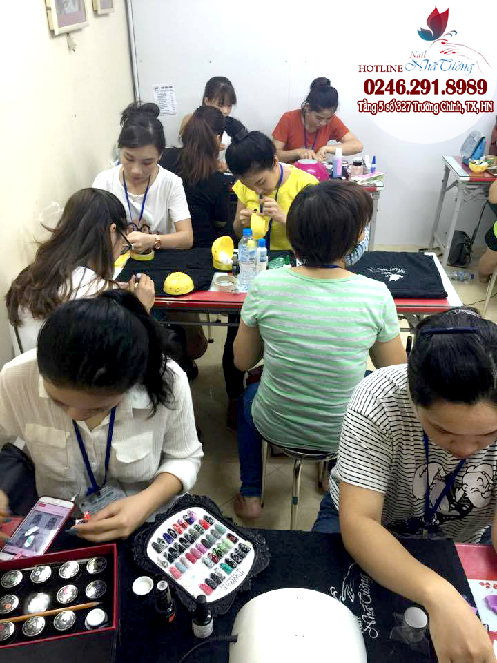 Dạy học nail chuyên nghiệp ở Ninh Bình