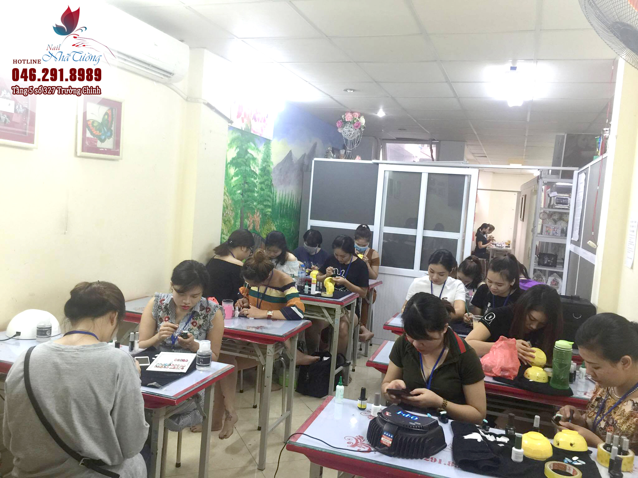 Khai giảng khóa đào tạo nail ở Đồng Nai