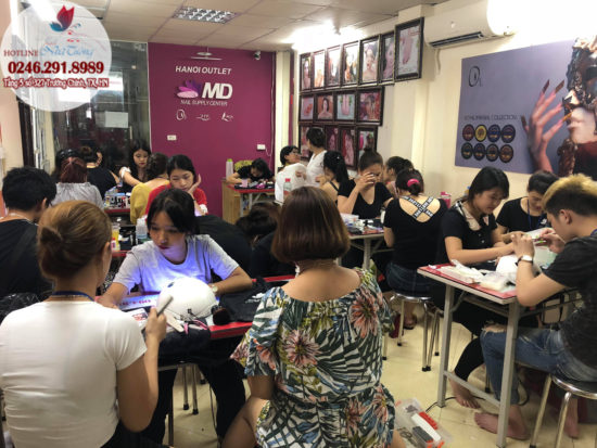 Địa chỉ dạy nail cho người đi nước ngoài ở Hà Nội